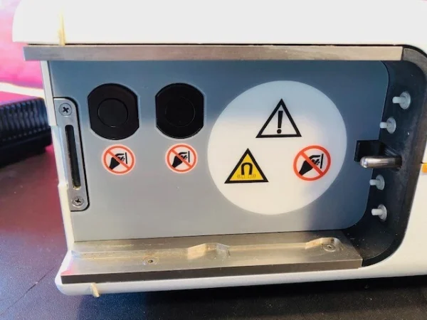 Smith & Nephew # 7211010 Dyonics 25 Fluid Management System & Footswitch (T1319) - Image 9