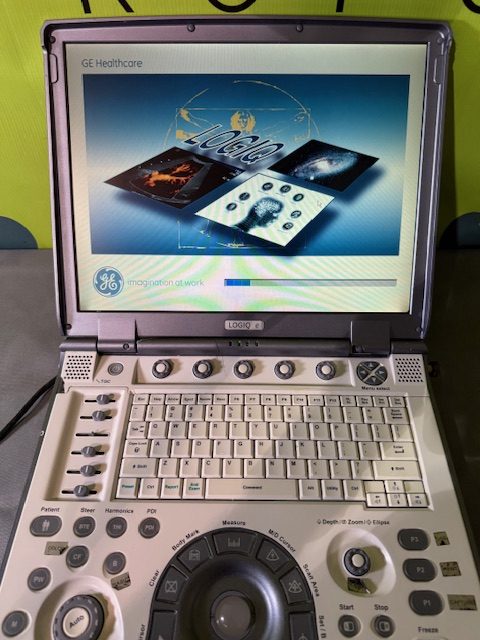GE LOGIQ e Portable Ultrasound 2007 SN 64133WX2 No PSU/Probes For Parts (C143)
