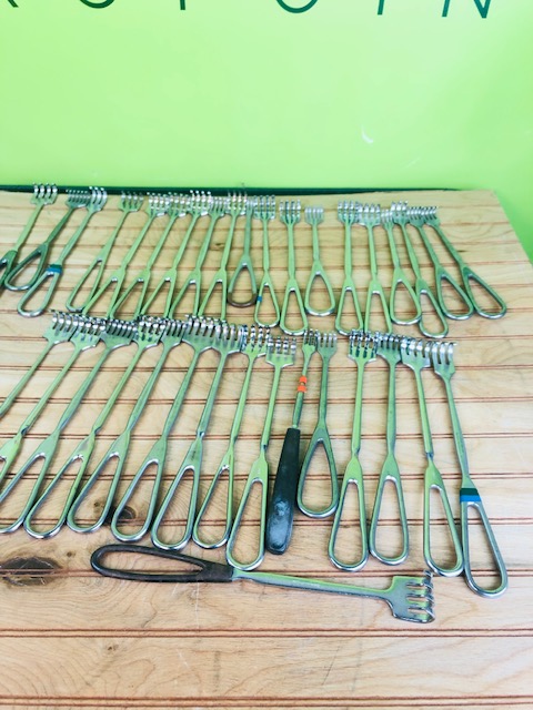 SURGICAL INSTRUMENTS MIXED LOT Retractors, FORCEPS ETC -176 PCS (w591)