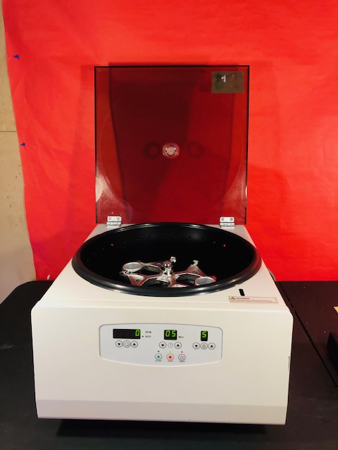 METOS/KOREA HQ-6000 TABLE TOP CENTRIFUGE (T1359)