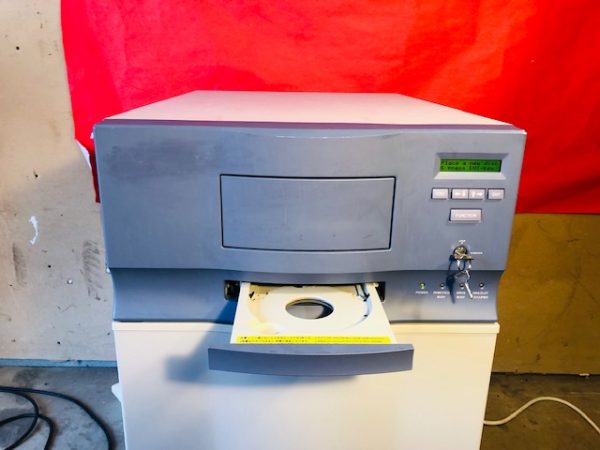 Share PIONEER DRM-3000 300 DISK CHANGER (T1372) - Image 2