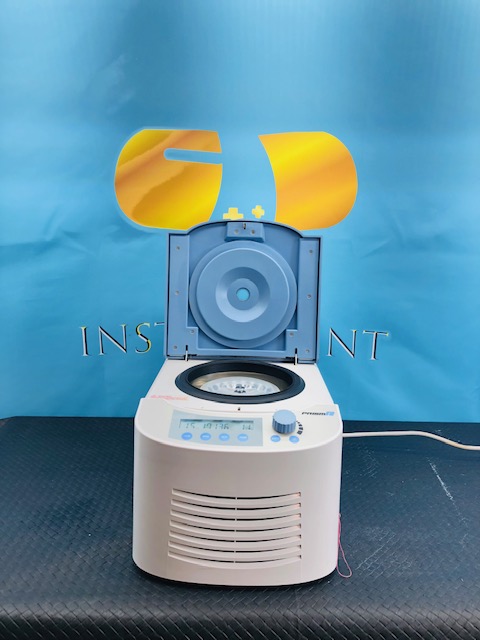 Labnet Refrigerated Benchtop C2500-R Lab Centrifuge MFG 2017 (B977)