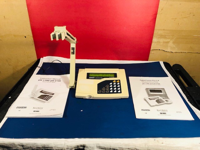 Oakton PH 2100 Series pH/mV/Ion/C/F Meter With probe 3655 (9040)
