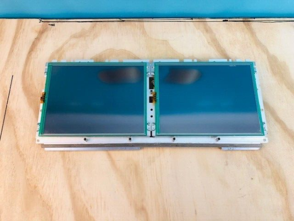 Philips IE33 Ultrasound Display Screen7500-1913-02 RevB w/CP Connection Bd (B88)