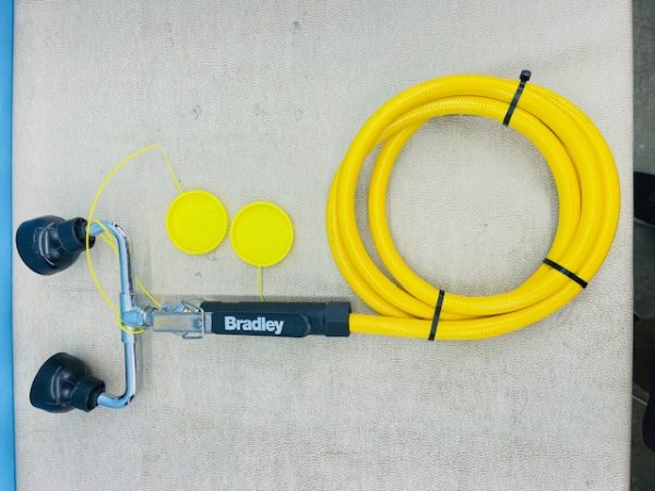 Bradley Countertop Dual Head Drench Hose For Emergency Eyewash (B899) - Image 8