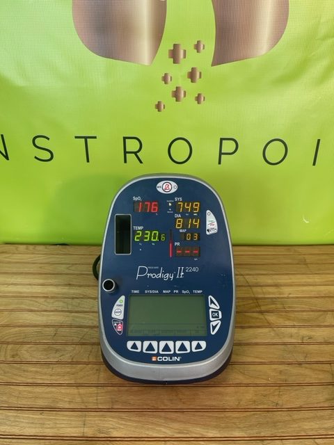 COLIN PRODIGY II 2240 PORTABLE VITAL SIGN MONITOR (W691)
