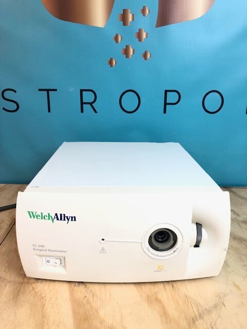 WELCH ALLYN CL300 Ref No. 90123 Surgical Light Source Illuminator (T1696)