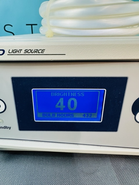 Stryker X8000 Light Source (B685) - Image 3