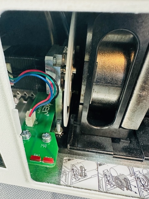 Stryker X8000 Light Source (B685) - Image 10