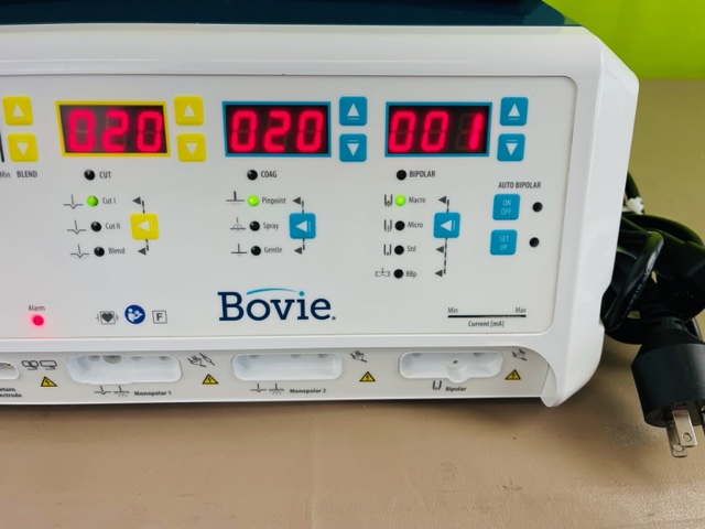 Bovie OR PRO 300 W Electrosurgery Generator A3350 (GA101) - Image 9