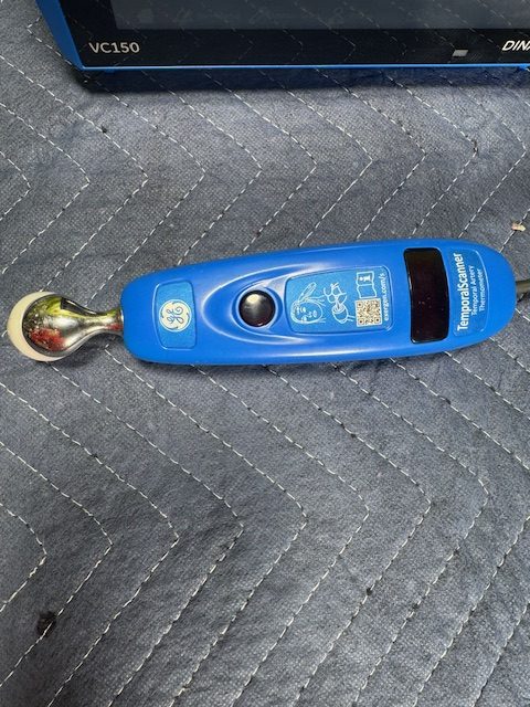 GE Carescape VC150 Vital Signs Monitor w/ Accessories (C293) - Image 10