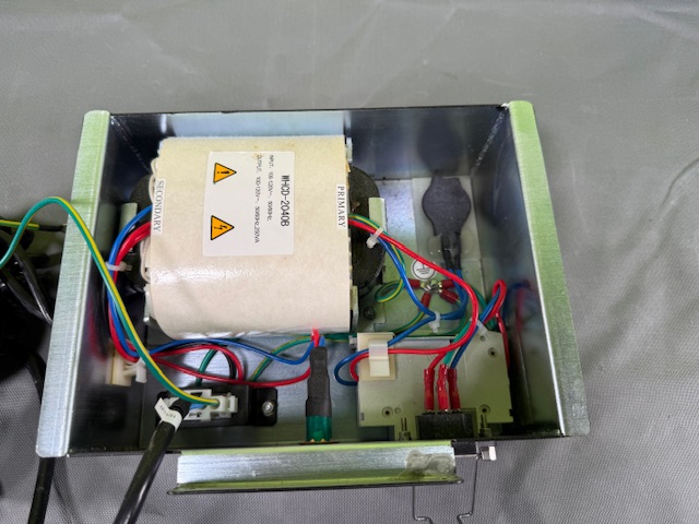 GE portable ultrasound LOGIQ e series isolation box (C140) - Image 5