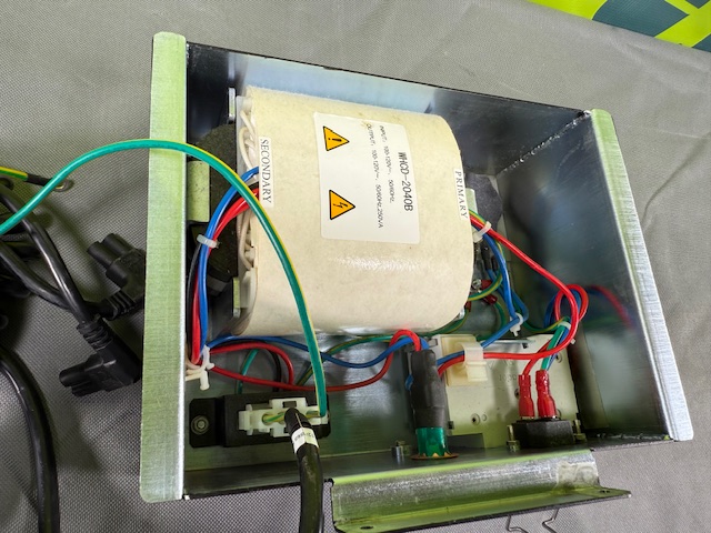 GE portable ultrasound LOGIQ e series isolation box (C140) - Image 7