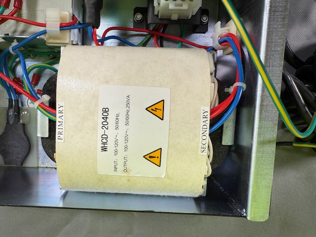 GE portable ultrasound LOGIQ e series isolation box (C140) - Image 8