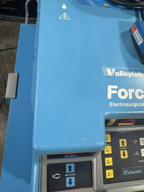 Valleylab Force 2 electrosurgical Generator W/ Cart & Footswitch (C380) - Image 3
