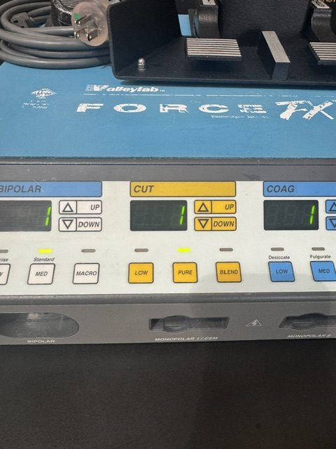 Valleylab Force FX-C with Footswitches and Power Cord (C393) - Image 4