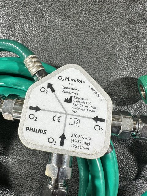PHILIPS O2 MANIFOLD RESPIRONICS VENTILATORS 1109668 REV C-V60 W/ HOSES (C412) - Image 8