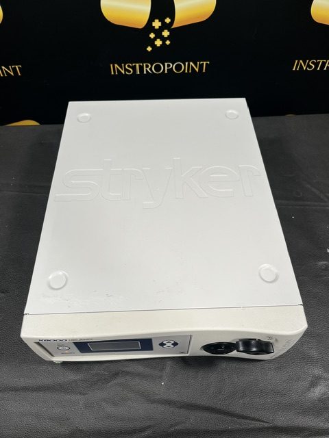 Stryker X8000 Light Source (C416) - Image 6